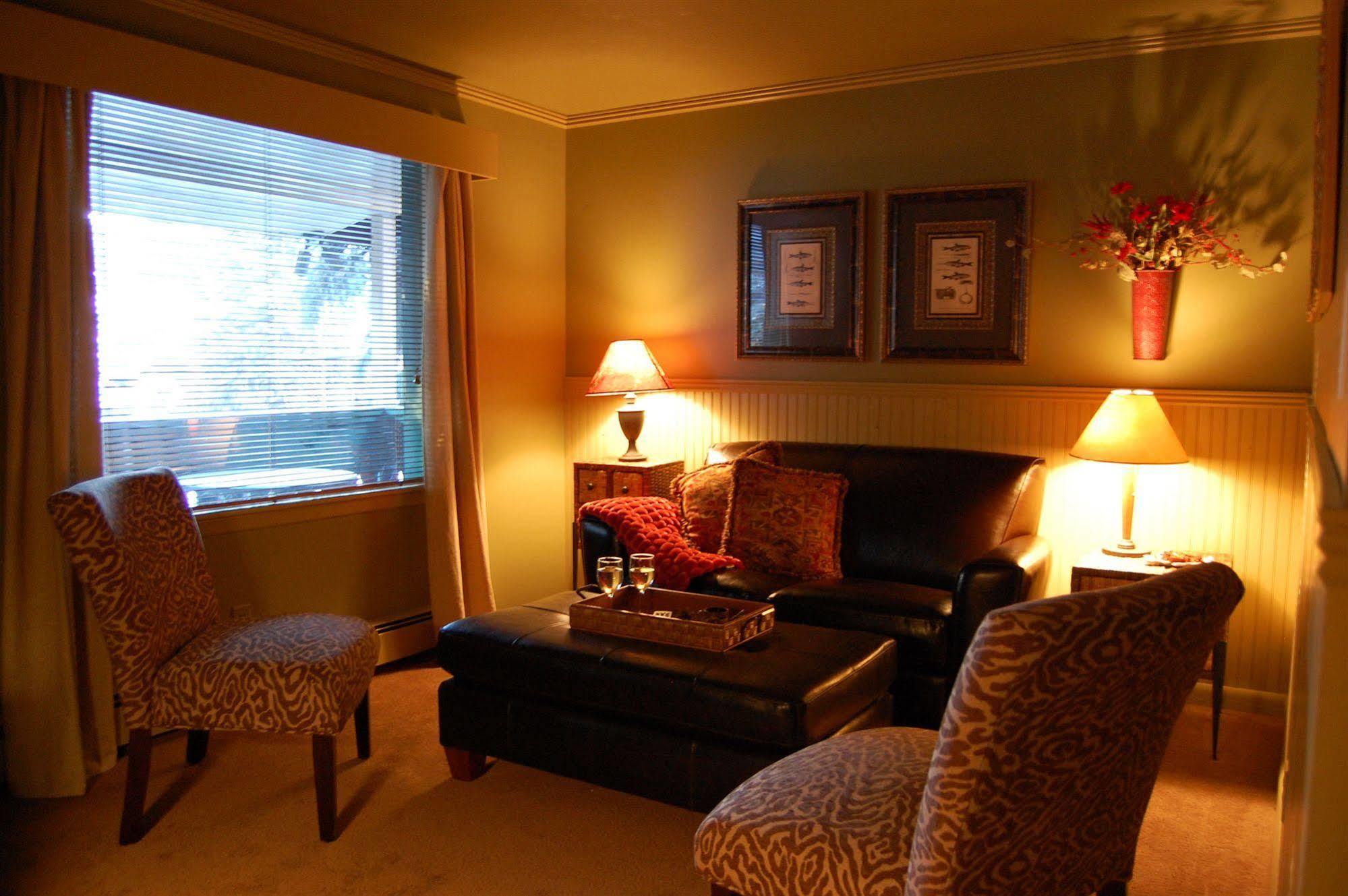 Highland Haven Creekside Inn Evergreen Quarto foto