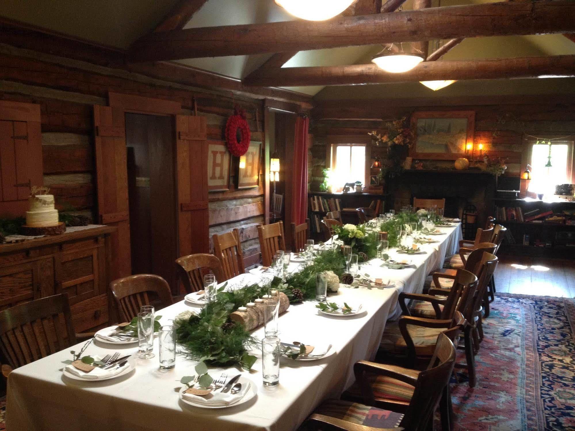 Highland Haven Creekside Inn Evergreen Exterior foto